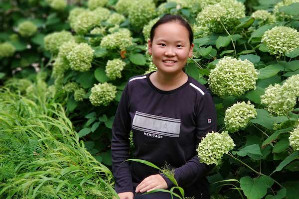 Ivy (student) on campus